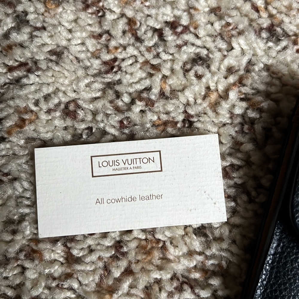 louis vuitton wallet - Picture 9 of 9